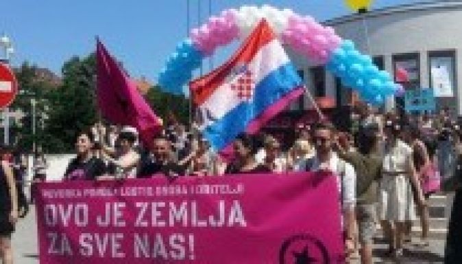 Tízezren tüntettek Zágrábban a melegházasságért