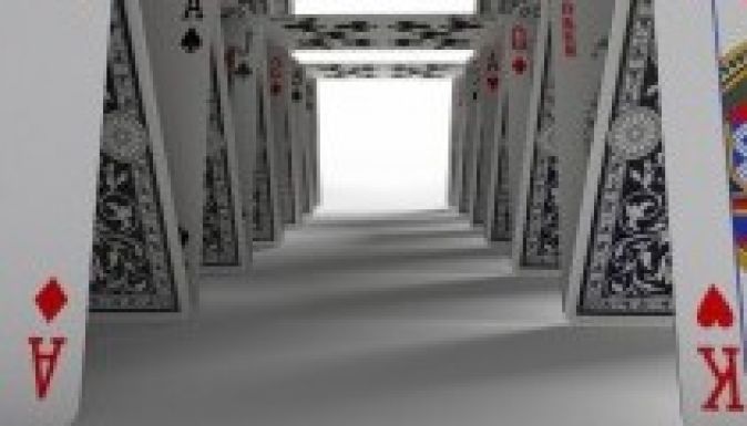 Kártyavárral harcolnak Bukarestben a kilakoltatás ellen