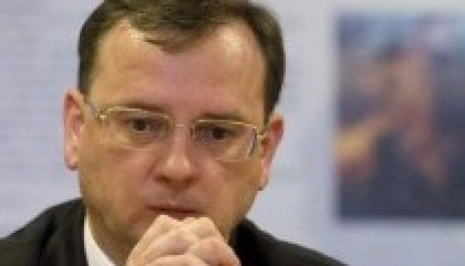 Elfogadta a cseh államfő a miniszterelnök lemondását