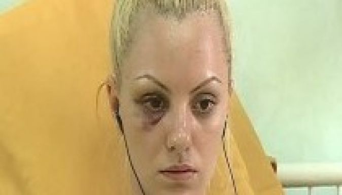 Elagyabugyálta impresszáriója a román popsztárt