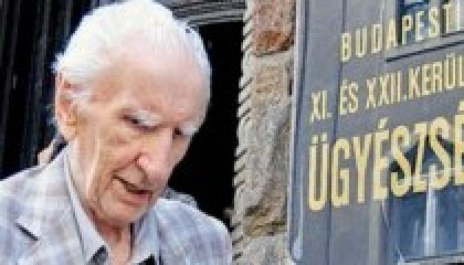 Csatáry László kutyakorbáccsal verte a Kassán internált zsidókat