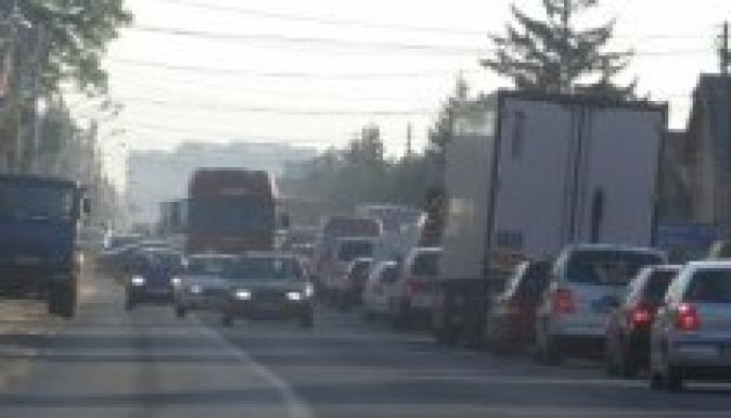 Kamionstop lesz ortodox pünkösdkor a főutakon