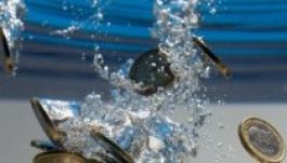 Egy bankár 90 ezer euróját sodorta el az ár