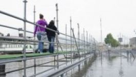 A budapesti rakpartokat nyaldossa a megáradt Duna