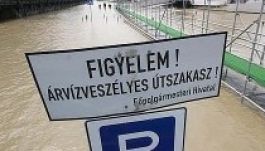 Fél méterrel magasabbra építik a budapesti gátakat