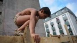 Jogerős ítélet: törvényes Nagybányán a romanegyedi fal