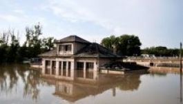 Magyar árvízvédelmi készültség 800 kilométeren