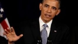 Obama kínosan viccelődött súgógépe nélkül