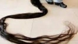 A leghosszabb hajú kislány a Rekordok Könyvébe vágyódik