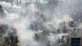 Hajnalig tartottak az isztambuli összecsapások