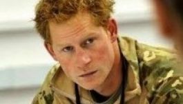 Megvédte a síró meleg katonát Harry herceg