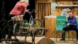 Portugál - magyarul feliratozott román nyelvű előadás a szerző tiszteletére