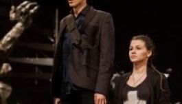 Ingyenes „iskola” feleségeknek a marosvásárhelyi színházban