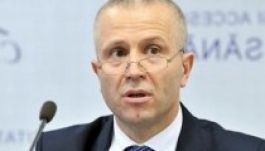 Botrányosan távozik az egészségbiztosító igazgatója