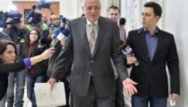 A pénzpiaci felügyeletekre korlátozzák a végkielégítések különadóját