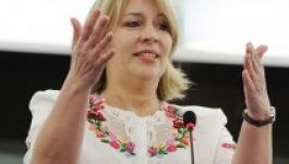 Lefasisztázta Morvai Krisztinát a LIBE-elnöke