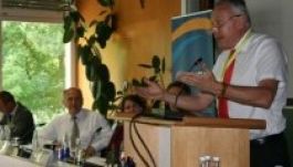 Az RMDSZ kulturálisautonómia-modelljét ismertette Borbély Brixenben