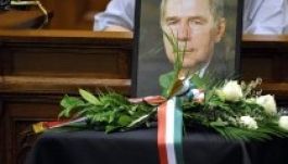 Horn Gyulára emlékezett a magyar országgyűlés