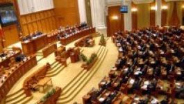 Rendkívüli parlamenti ülésszak lehet augusztusban