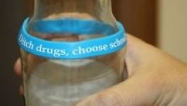 „Dobd a drogot, válaszd az iskolát!”