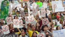 Hiába a kormány engedményei, tovább tüntettek a brazilok