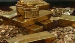 Nagyot bukhat, aki most aranyba fektet