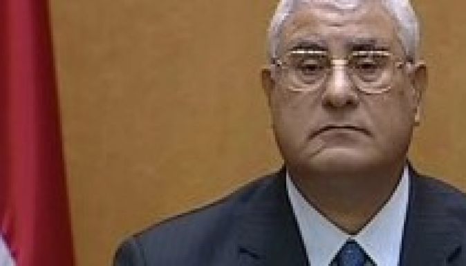 Egyiptom: letette az államfői esküt Adli Manszúr