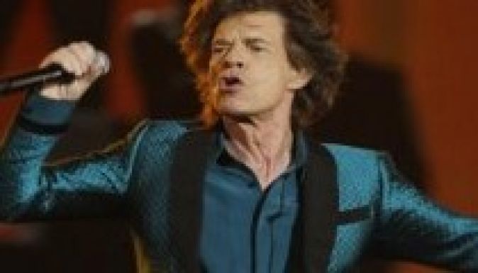 Elárverezték Mick Jagger hajszálait