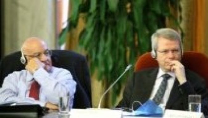 Velencei Bizottság: még meg kéne rágni az alkotmánymódosítást