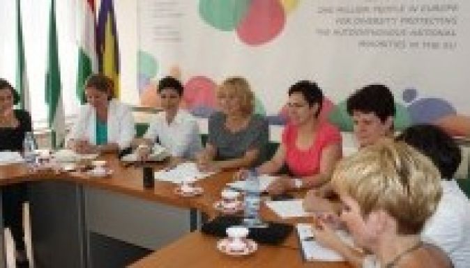 Magyar nőként Erdélyben: kisebbség a négyzeten