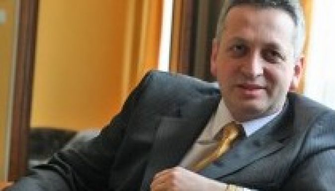 Relu Fenechiu karrierje: kiskirály, miniszter, vádlott