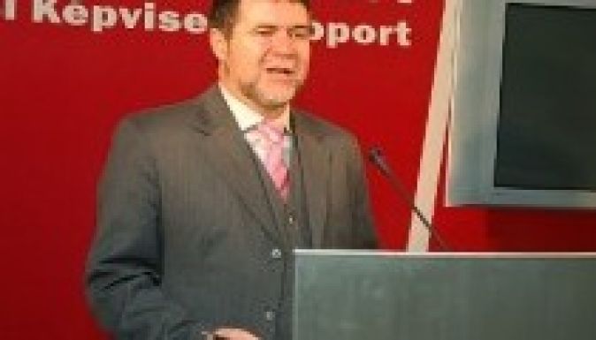 MSZP: Orbán csak a kudarcairól próbálta elterelni a figyelmet