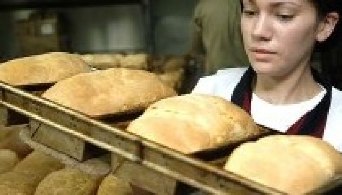 Hivatalos: szeptembertől 9 százalékra csökken a kenyér áfája