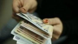 Nyolcszáz lejre nőtt hétfőtől a bruttó minimálbér