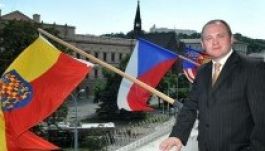 Morva zászlókat tűznek ki a morvaországi városházákra