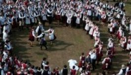 Több ezer székelyruhás regisztrált az Ezer Székely Leány napján