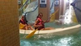 Víz alá került Toronto, kenuznak a metróállomásokon