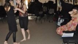 Bemutató a Csűrszínházban: Boszorkány