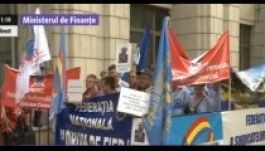 Tüntetéssel fogadták a vasutasok az IMF bukaresti küldöttségét
