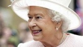 Erzsébet királynő: már jöhetne az a dédunoka