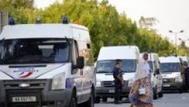 Változatlan készültség és szórványos incidensek Trappes-ban