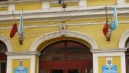 Háromszék: ismét perel a prefektus a székely zászlókért