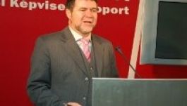 MSZP: Orbán csak a kudarcairól próbálta elterelni a figyelmet