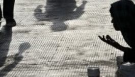 Dúsgazdag koldusok kéregetnek Bukarestben