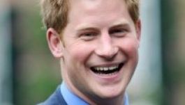 Harry herceg csak jópénzért vállalja a bébiszitterkedést