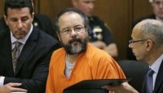 Életfogytiglan szabadságvesztésre ítélték a clevelandi rémet