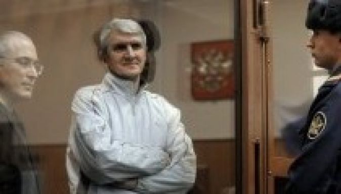Mérsékelték Hodorkovszkij és Lebegyev börtönbüntetését