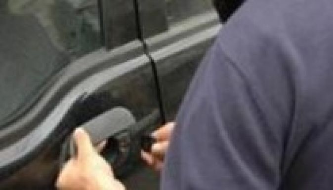 Furfangos autótolvajok randalíroztak Kézdivásárhelyen