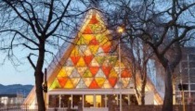 Kartonból építettek katedrálist Új-Zélandon