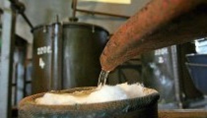 Elsejétől megemelik a pálinkaadót